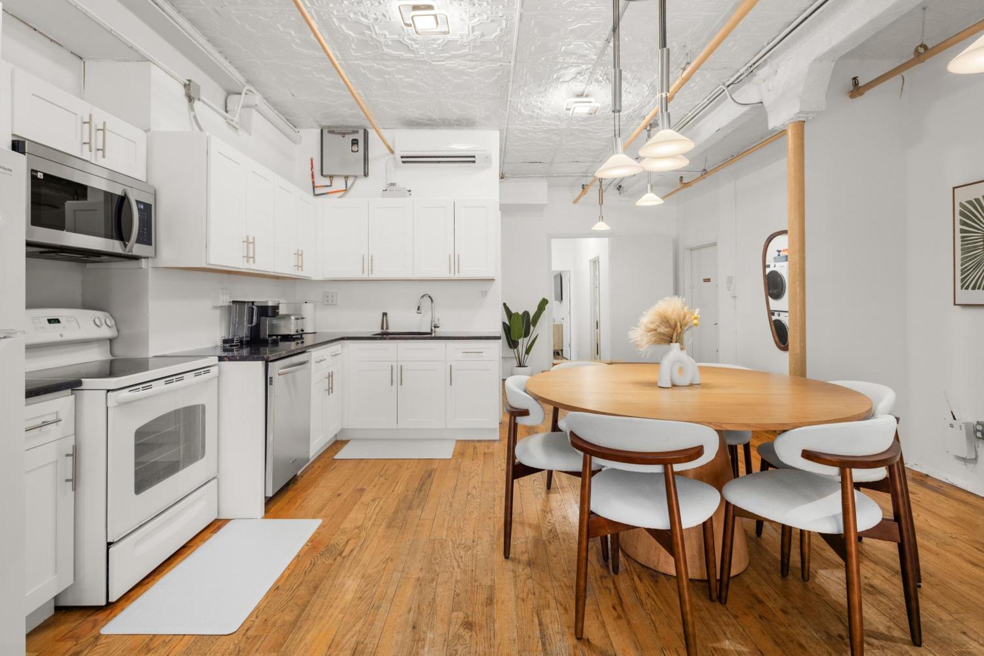 Spacious 3 Bedroom Gem In Trendy Dumbo! Apartment New York
