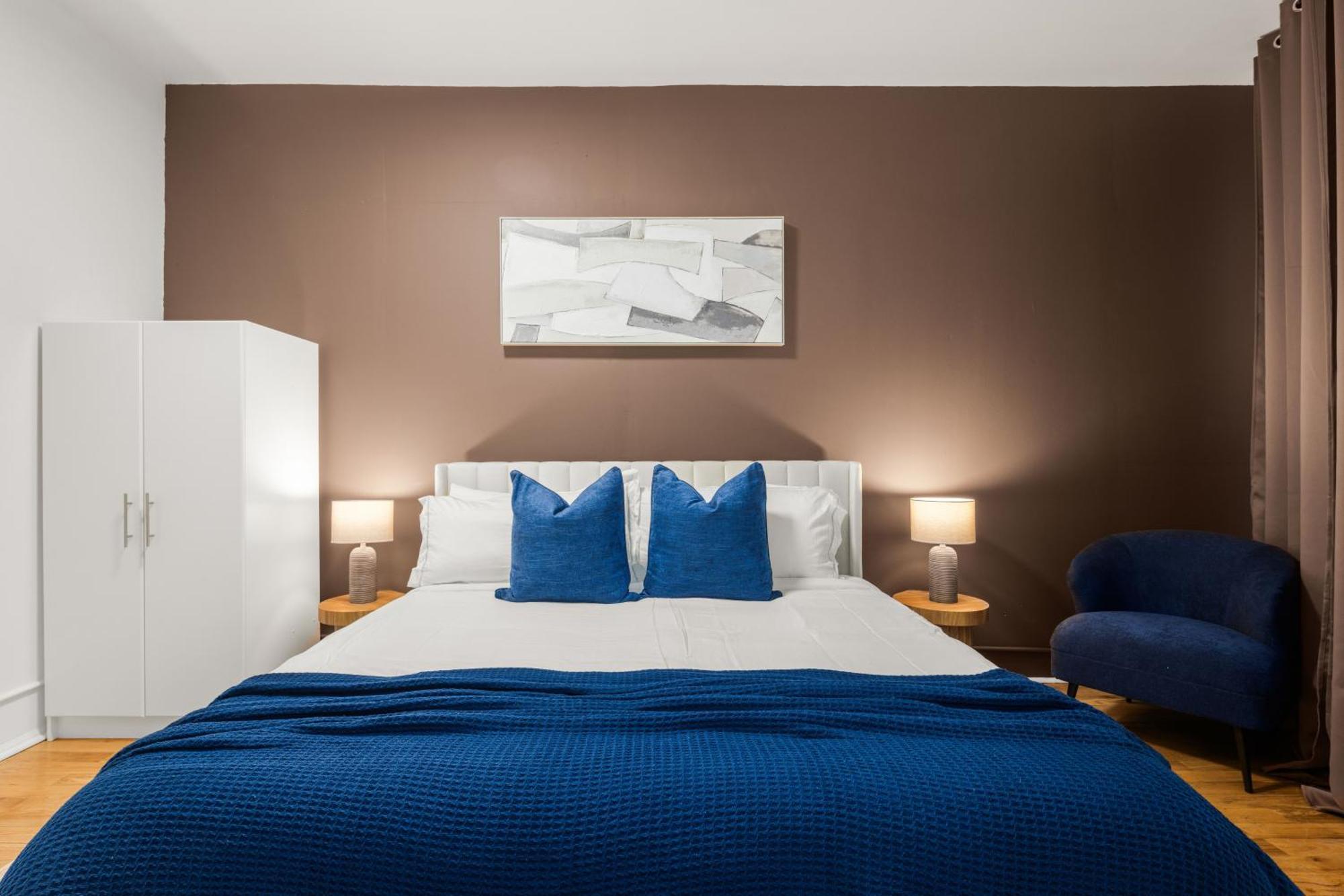 Spacious 3 Bedroom Gem In Trendy Dumbo!