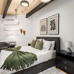Spacious 3 Bedroom Gem In Trendy Dumbo!