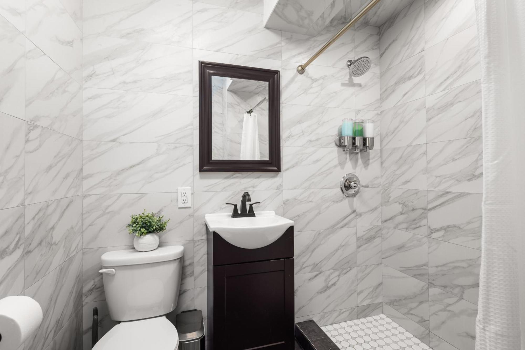 Spacious 3 Bedroom Gem In Trendy Dumbo! New York