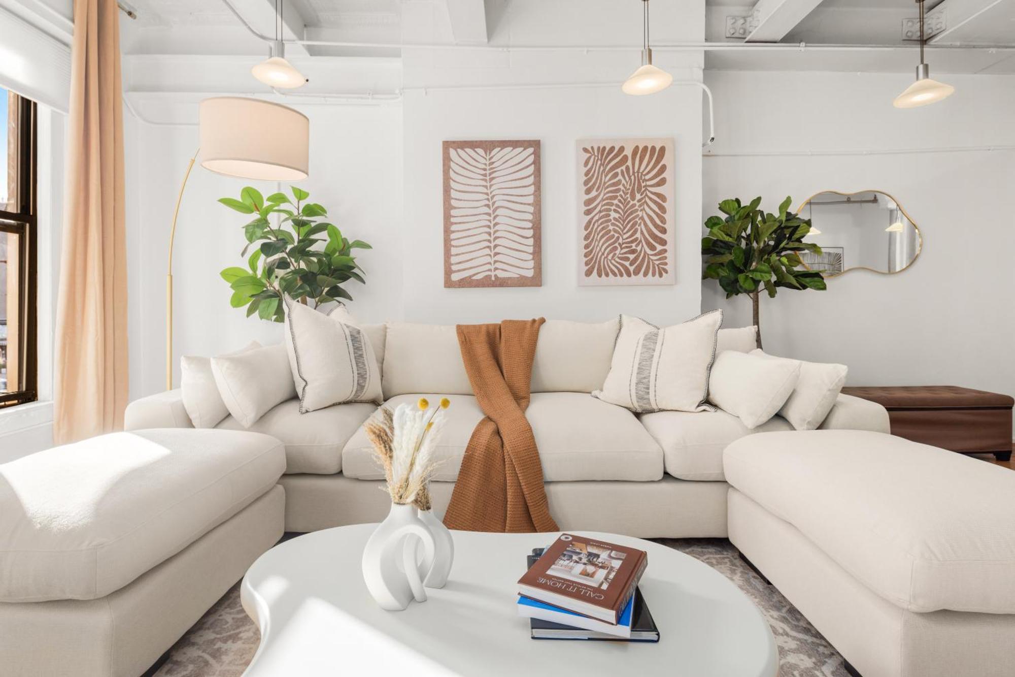 Spacious 3 Bedroom Gem In Trendy Dumbo! Apartment *